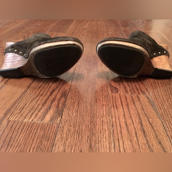 KORS by Michael Kors Nubuck Platform Wedge Clogs sz 6 - Picture 4 of 9